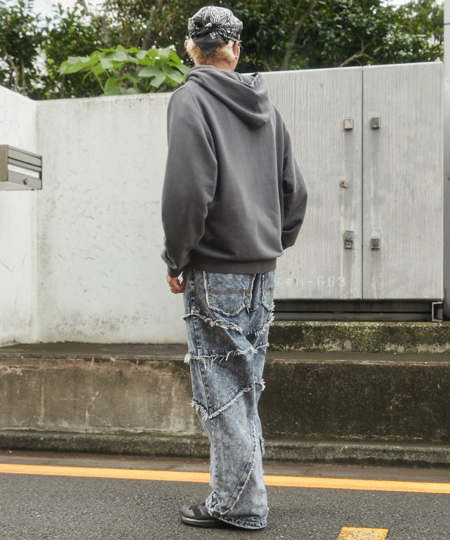 デニム淡加工 モデル：178cm L着用