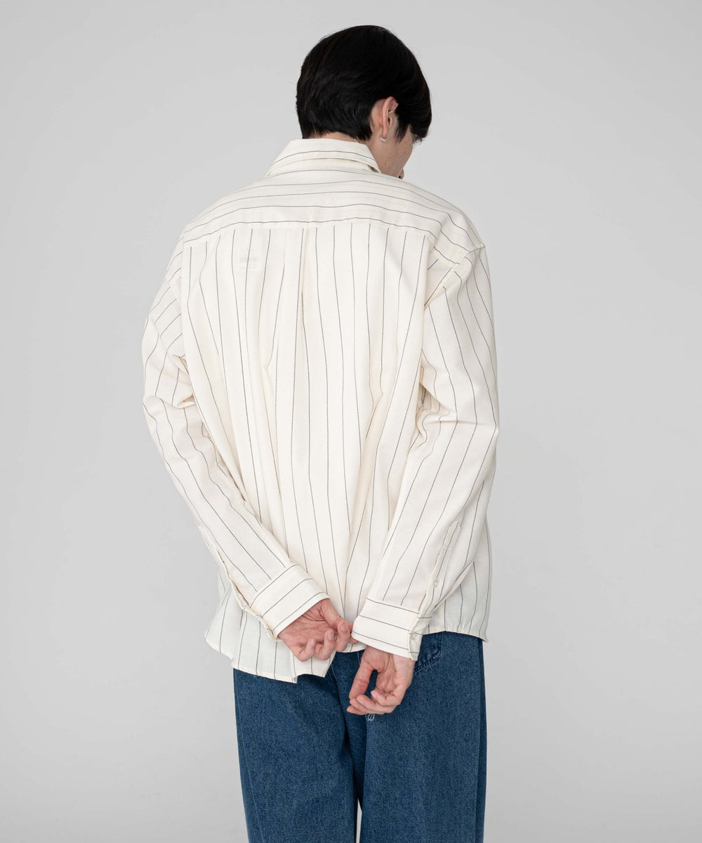 ホワイトストライプ モデル：180cm L着用