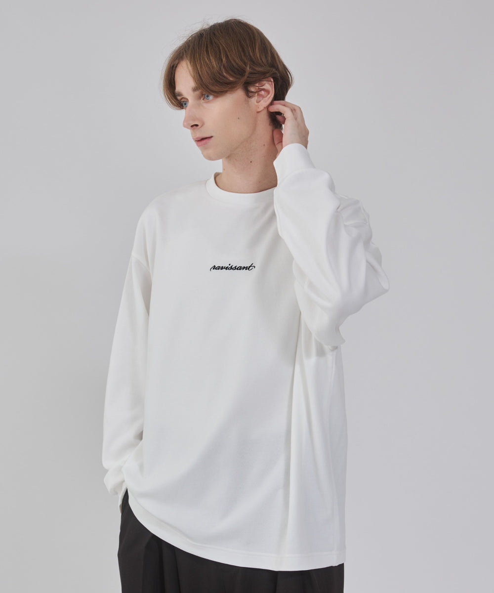 ホワイト モデル：178cm L着用