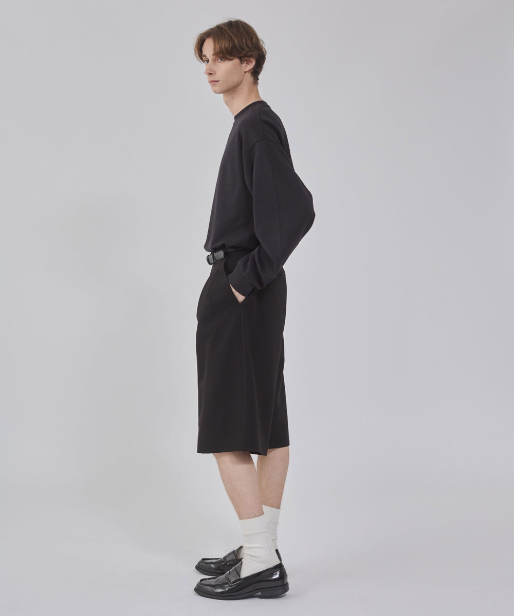 ブラック モデル：178cm L着用