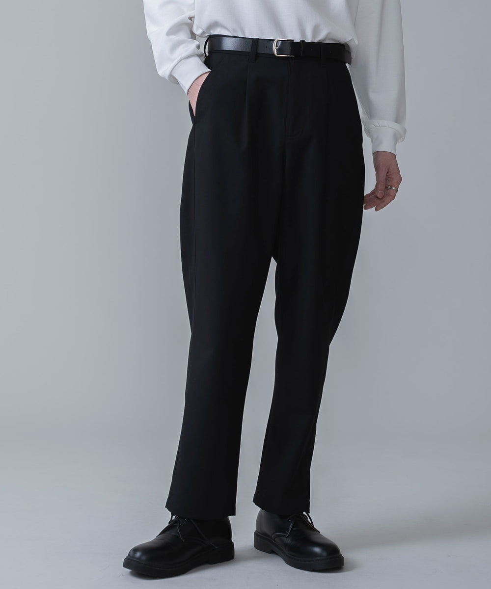 ブラック モデル：180cm L着用