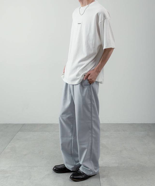 ホワイト モデル：175cm L着用