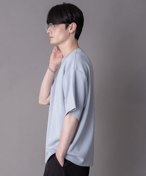 ホワイト モデル：175cm L着用