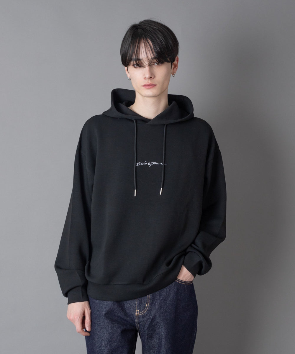 ブラック モデル：180㎝　L着用