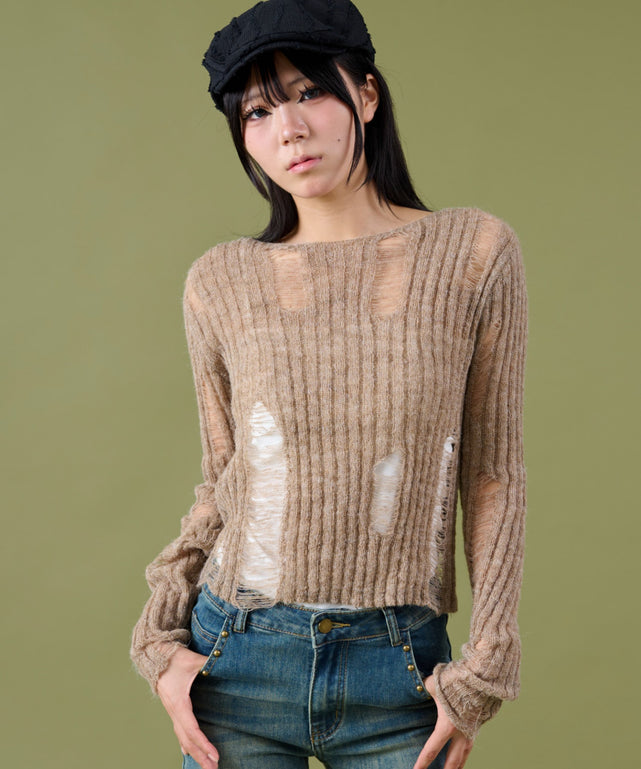 ダメージショートニット/ベージュ モデル：160cm F着用