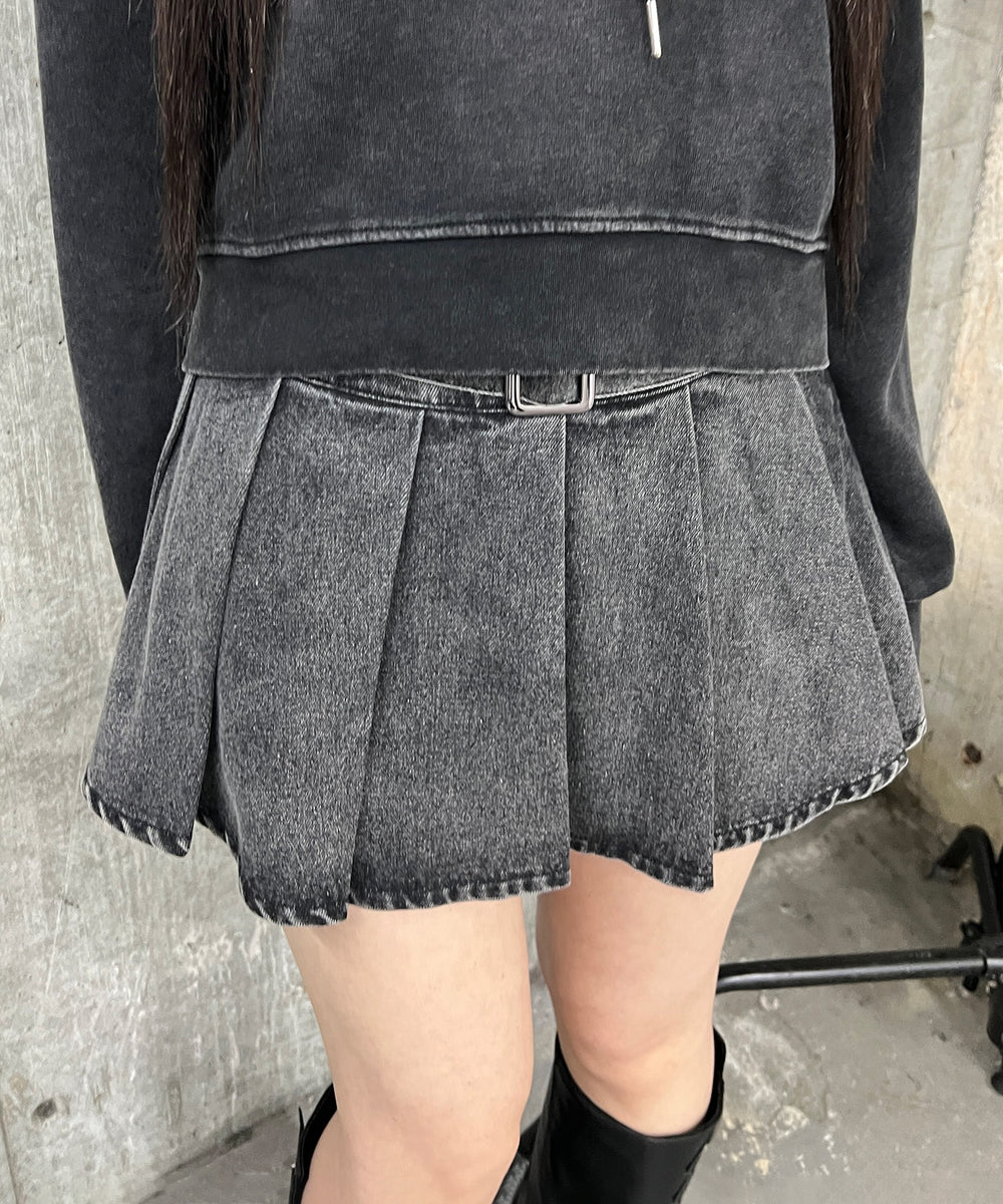 ブラック モデル：160㎝ S着用