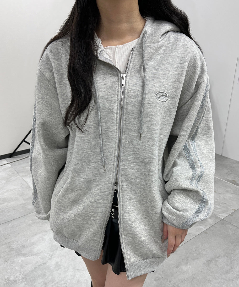 グレー モデル：154㎝ L着用