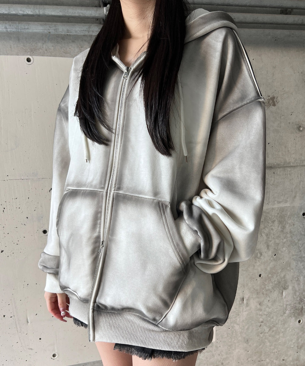 ホワイト モデル：154㎝ FREE着用