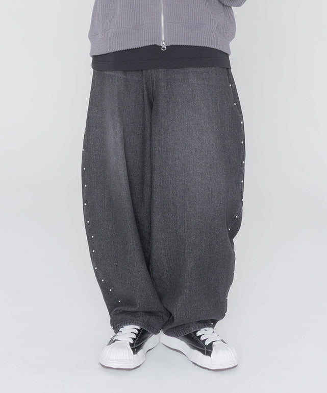 ブラック モデル：178cm L着用
