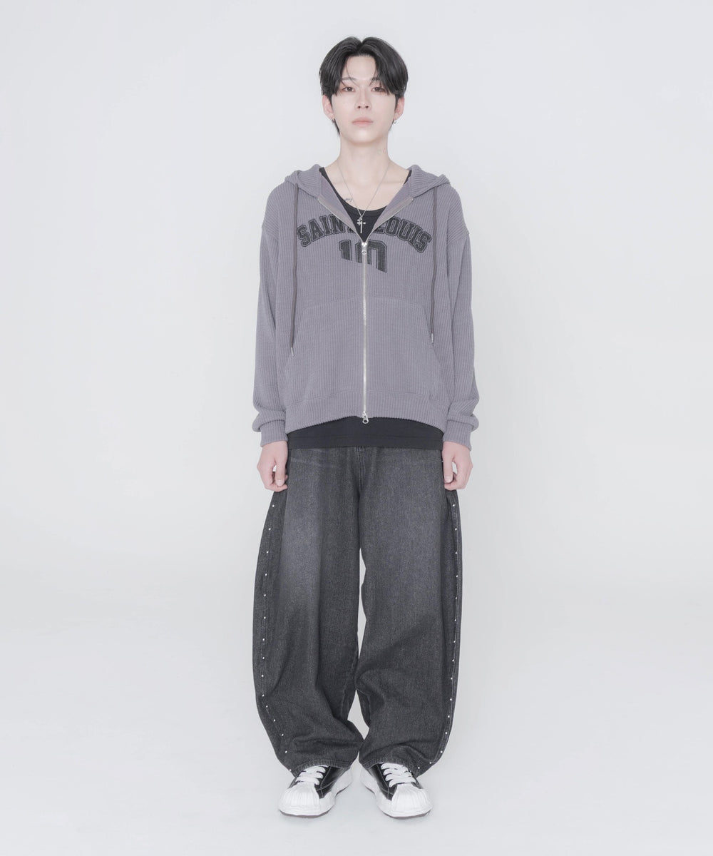 ブラック モデル：178cm L着用