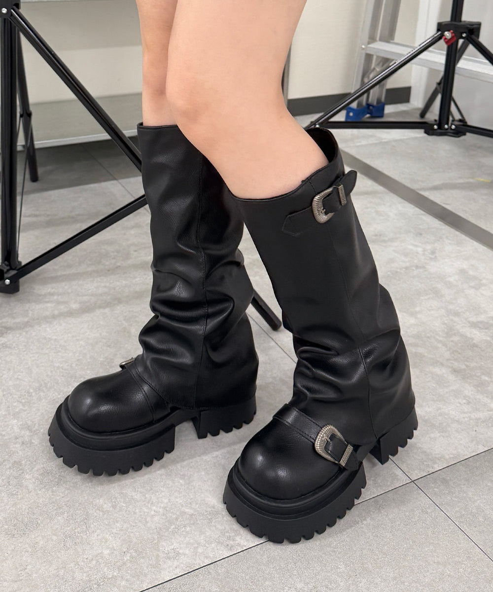 ブラック