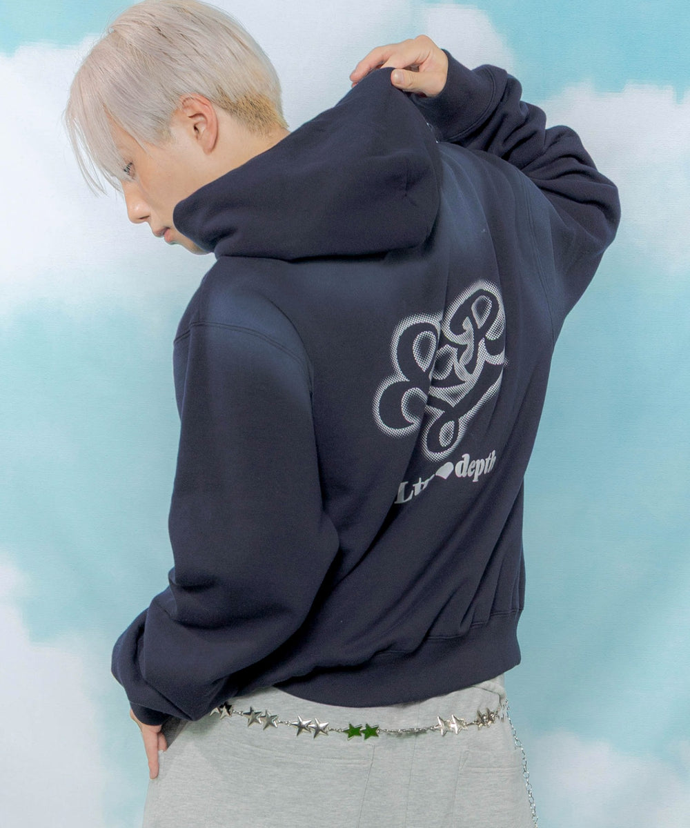 ネイビー モデル：170cm L着用