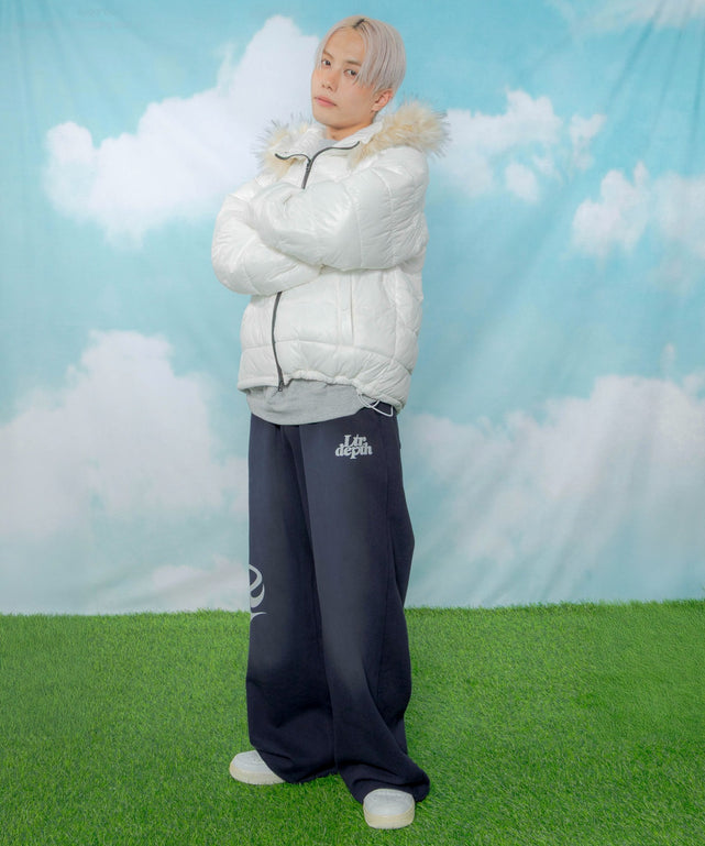 ネイビー モデル：170cm L着用