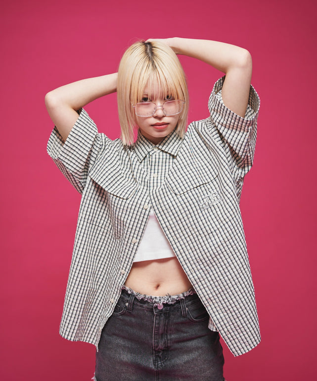 ホワイトチェック1 モデル：165cm M着用