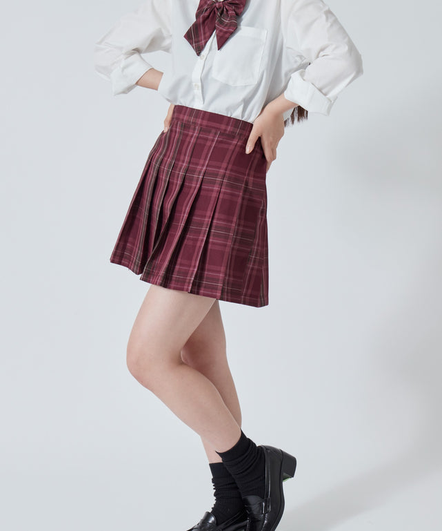 レッドチェック１ モデル:160cm M着用