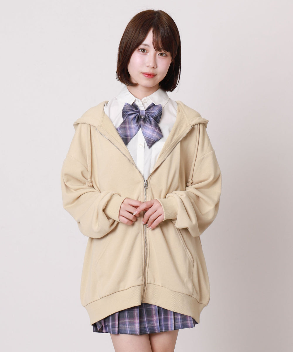 ベージュ