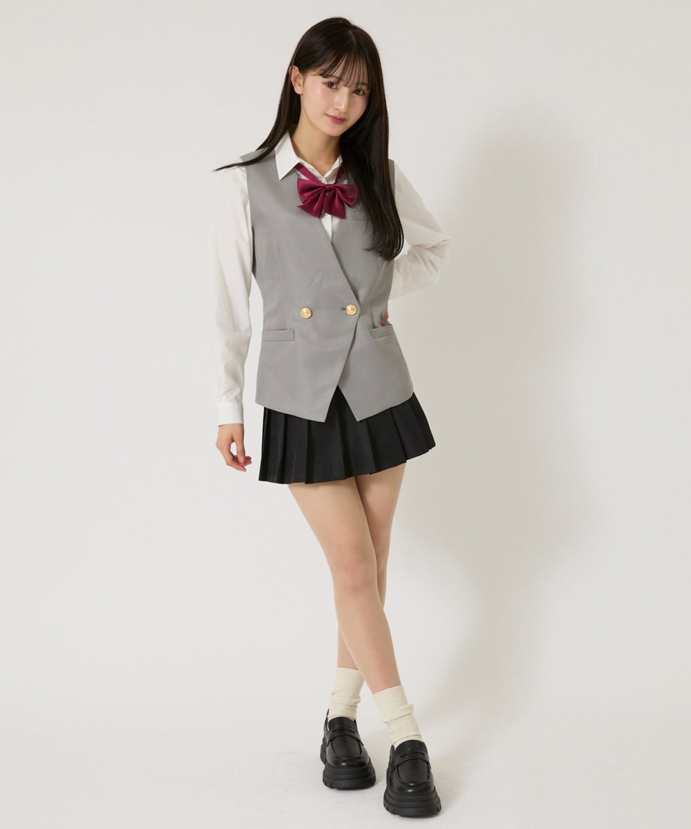 グレー モデル:158cm L着用
