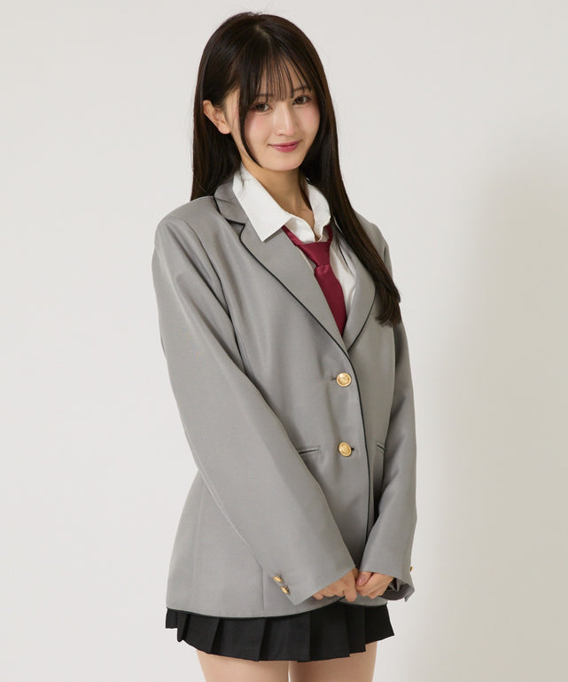 グレー モデル:158cm L着用