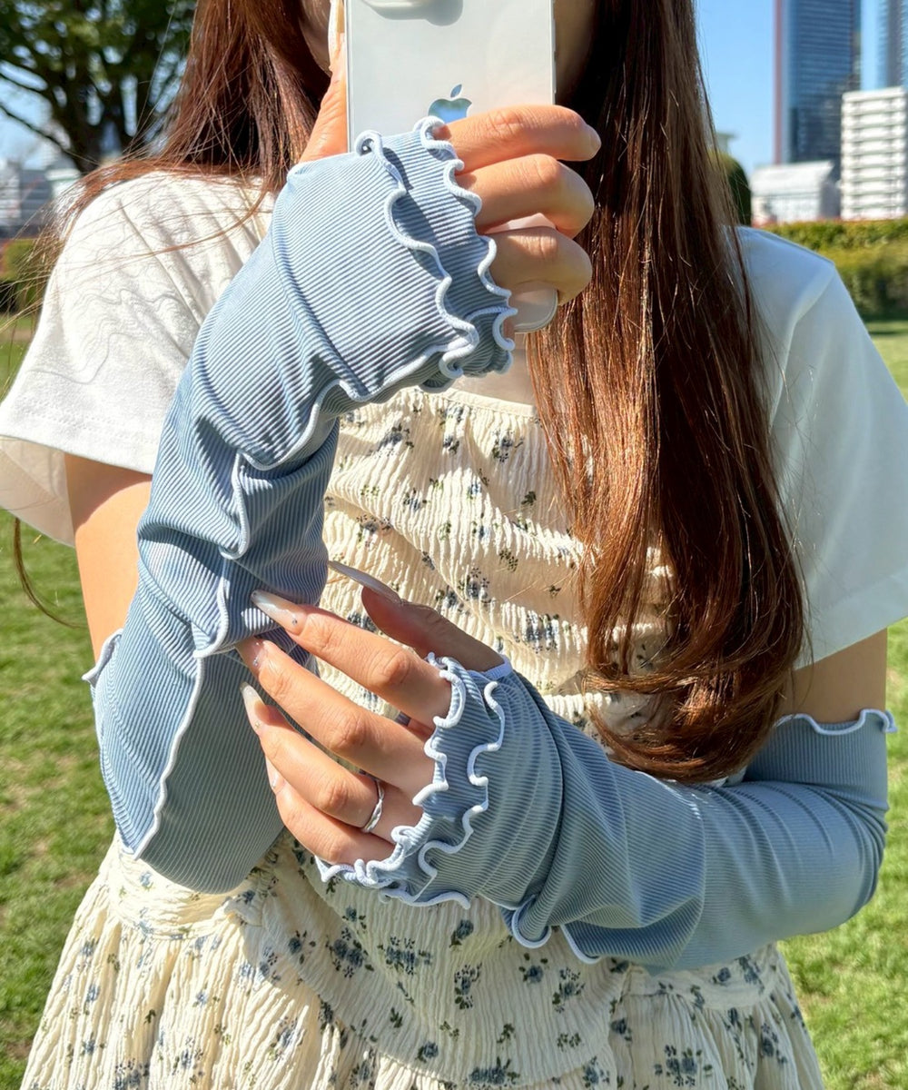 ブルー