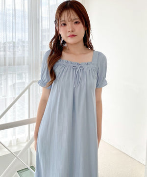 サックス　モデル：160cm F着用
