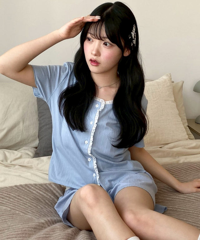 サックス　モデル：155cm F着用