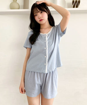 サックス　モデル：155cm F着用