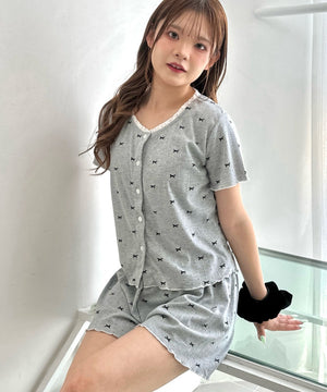 柄５：リボンドット（グレー）　モデル：160cm F着用