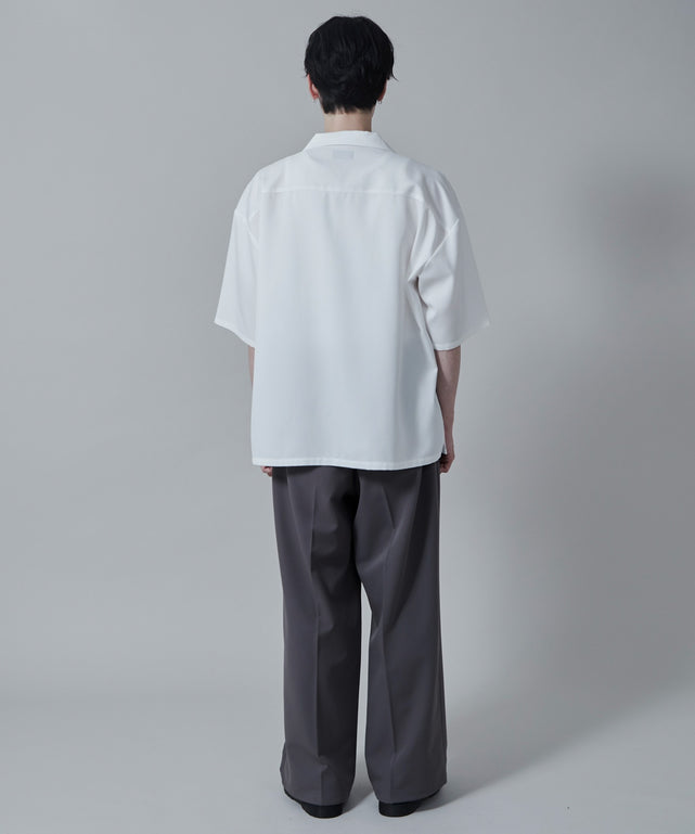 ホワイト モデル：180cm L着用