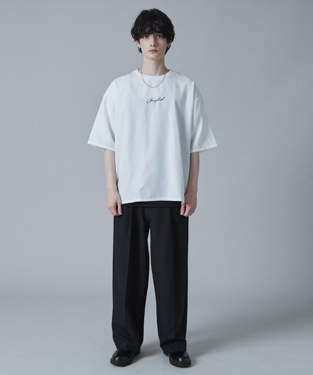 ホワイト モデル：180cm L着用
