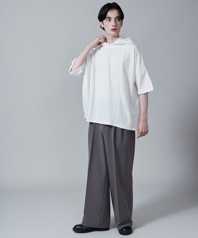 ホワイト モデル：180cm L着用