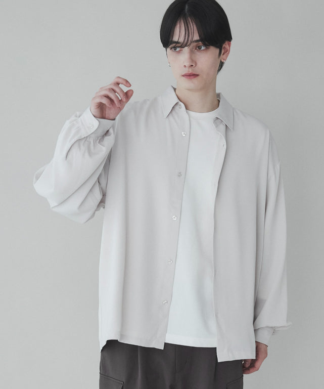 Lベージュ モデル：180cm L着用