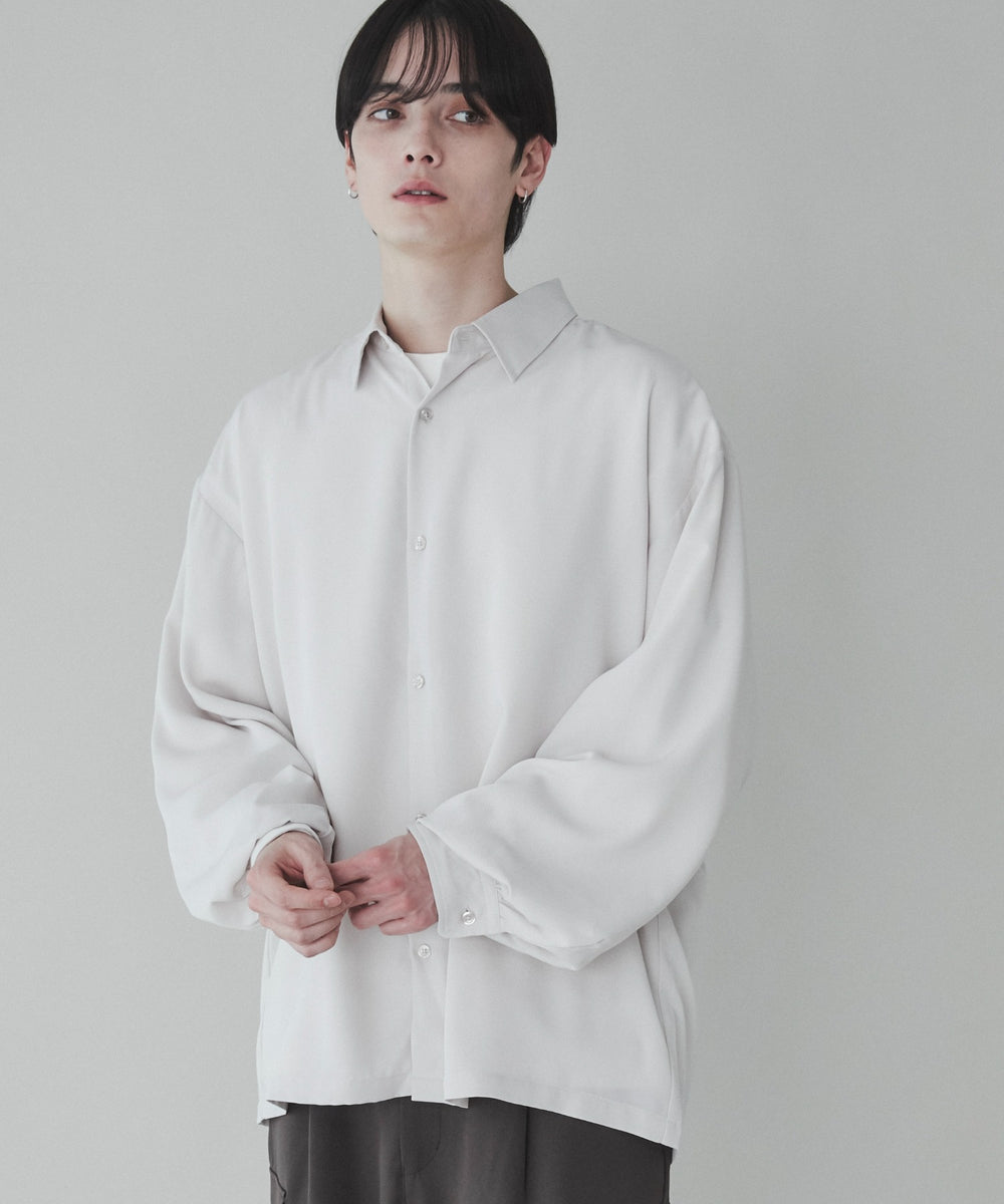 Lベージュ モデル：180cm L着用