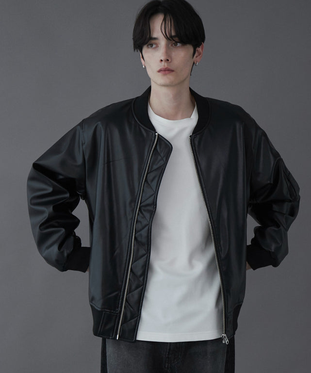 ブラック モデル：180cm L着用