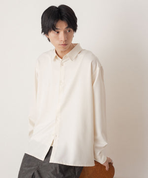 オフホワイト モデル：180cm L着用
