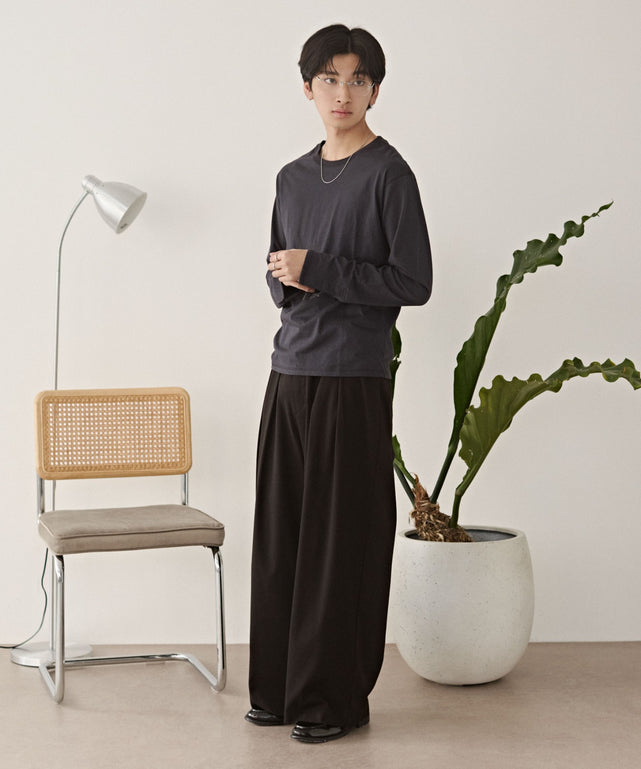 ブラック モデル：180cm L着用