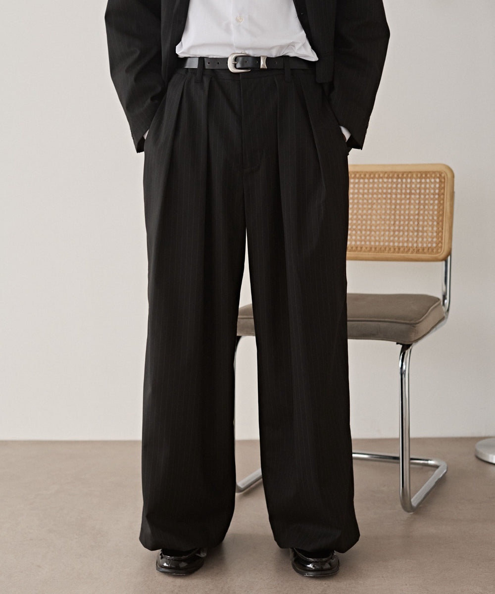 ブラックストライプ モデル：180cm L着用