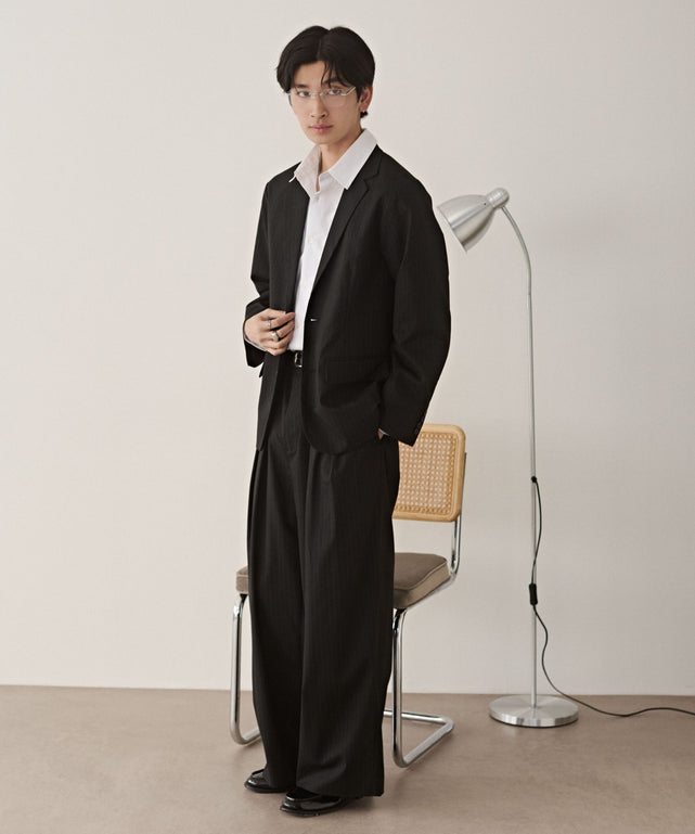 ブラックストライプ モデル：180cm L着用