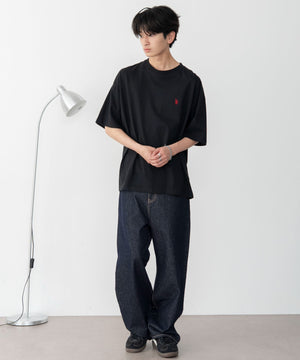 ホワイトボーダー モデル:180cm Lサイズ着用