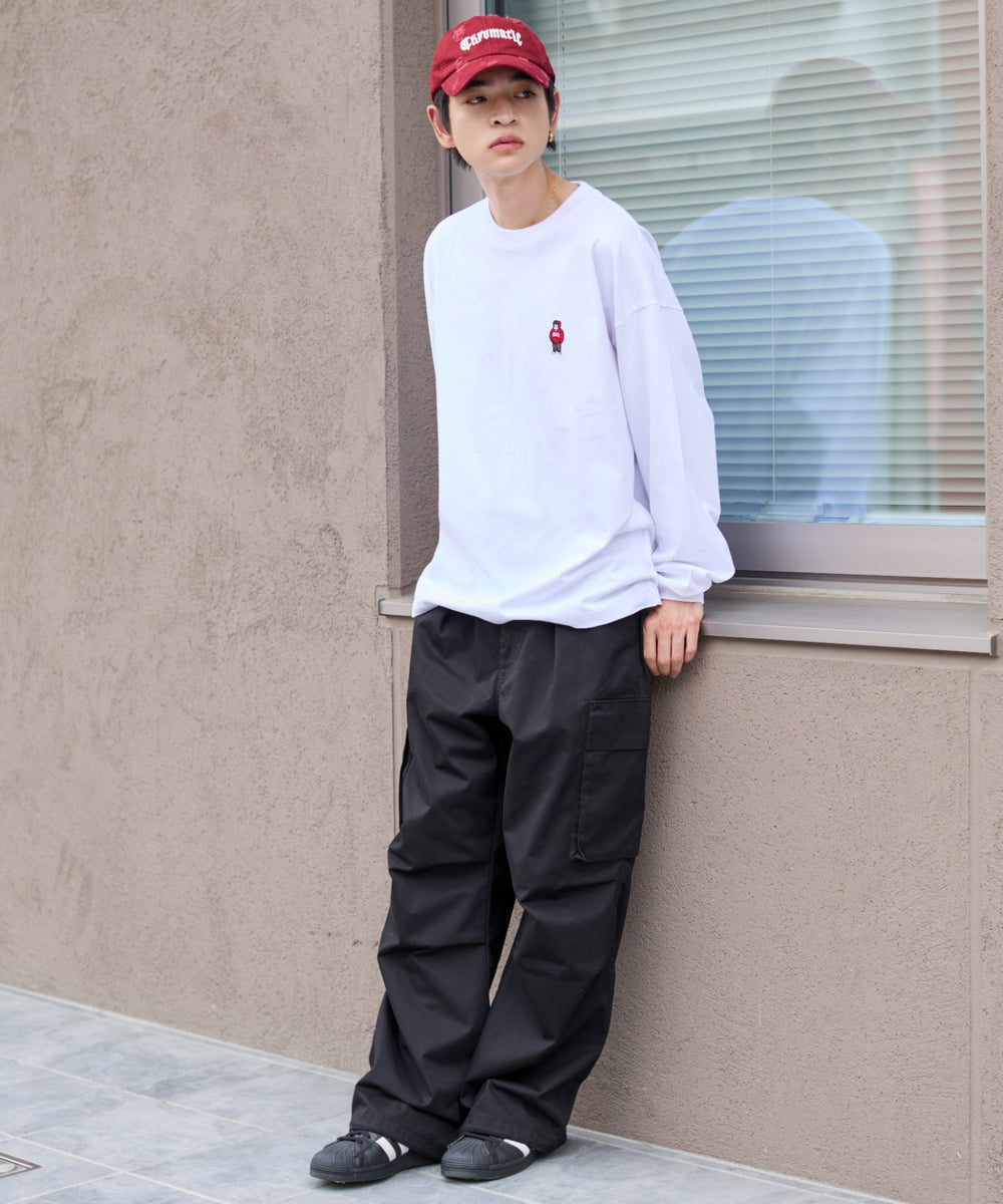 ホワイト モデル：180cm L着用