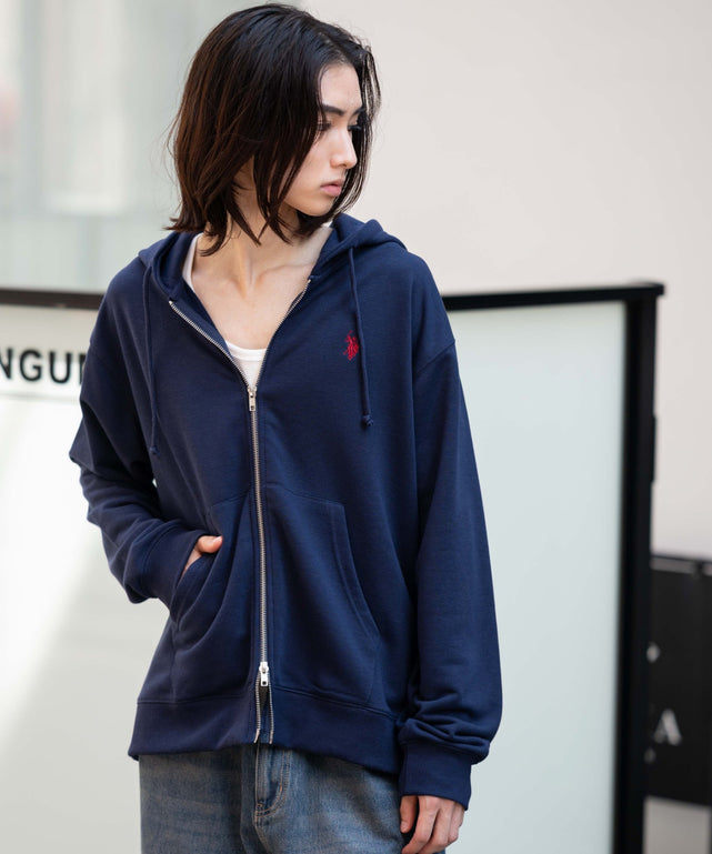 ネイビー モデル：175cm M着用