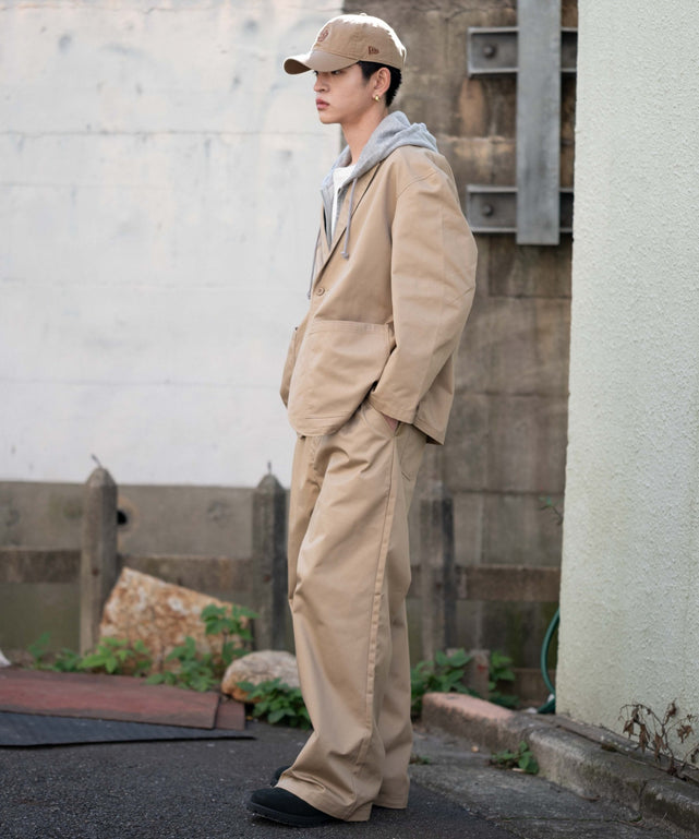 ベージュ モデル：180cm L着用