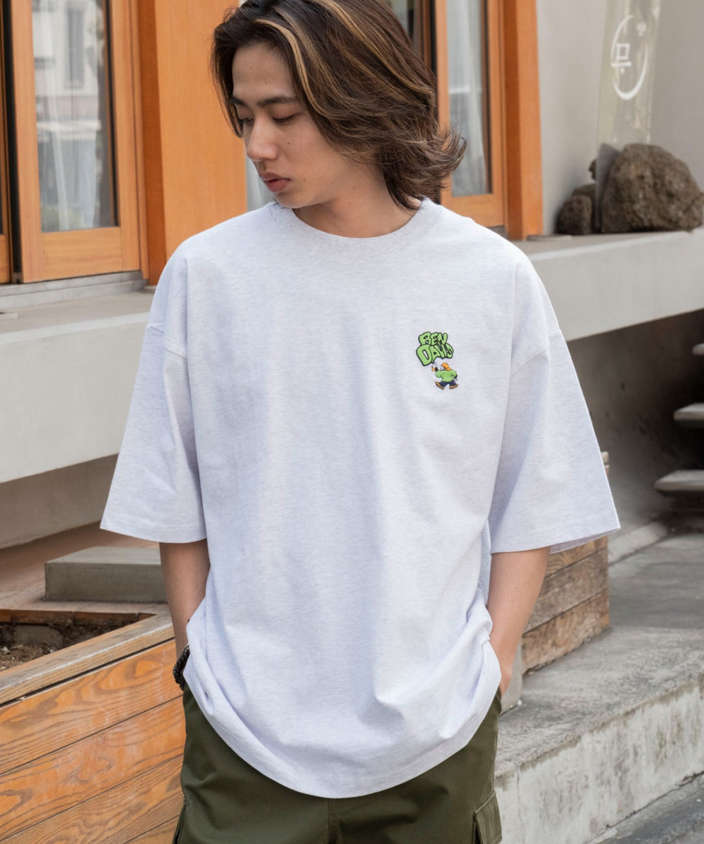 アッシュグレー　モデル:175cm L着用