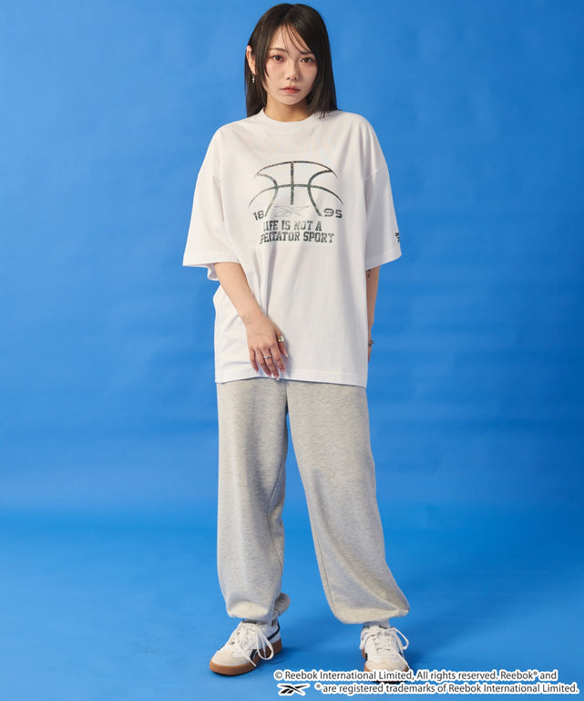 ホワイト　モデル:159cm M着用