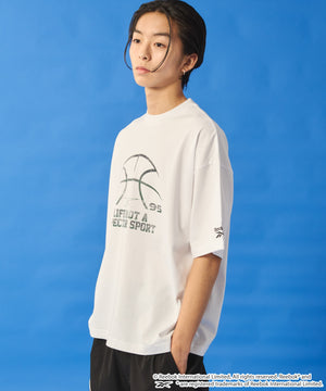 ホワイト　モデル:178cm M着用