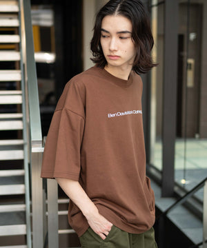 ブラウン モデル：175cm L着用