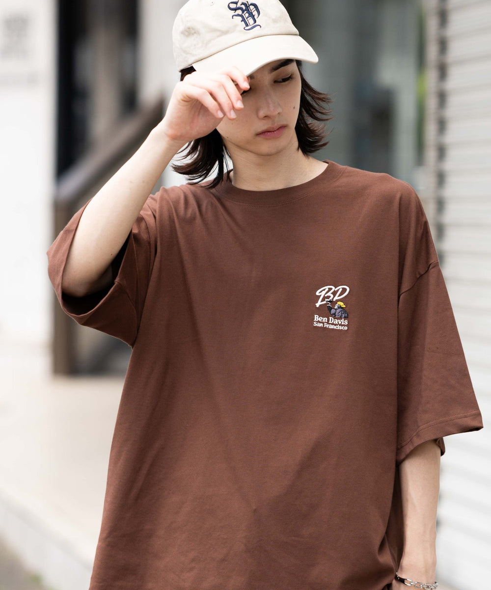 ブラウン モデル：175cm L着用