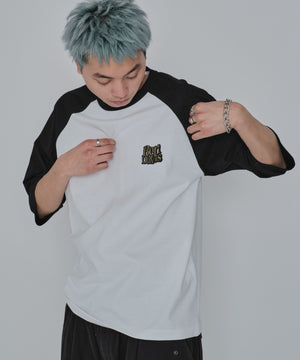 ホワイト モデル：178cm L着用