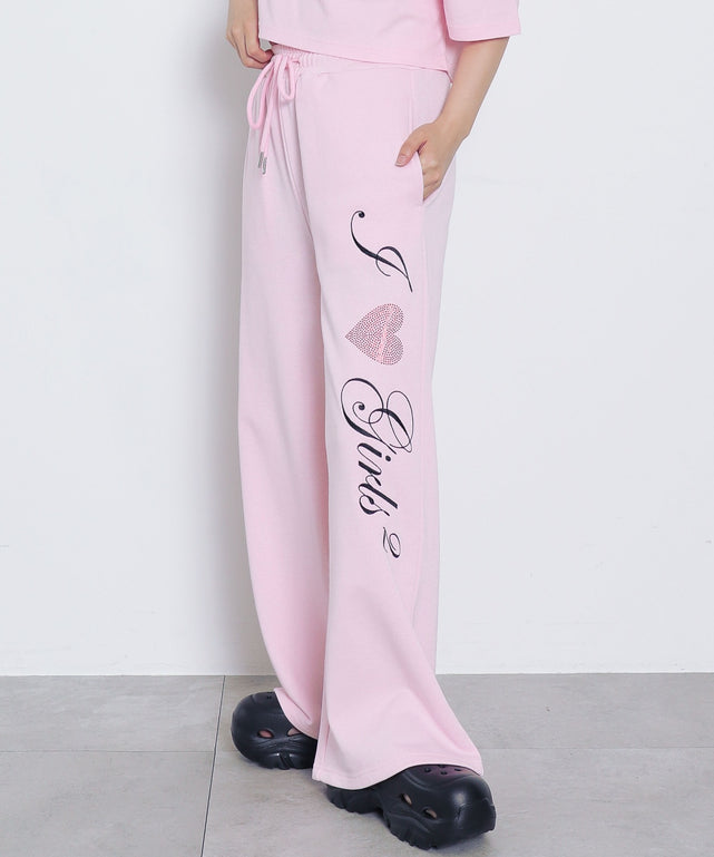 ピンク　モデル：155cm Mサイズ着用