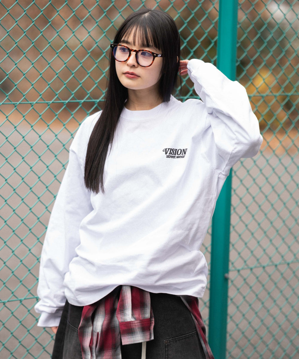 ホワイト　モデル：161cm M着用
