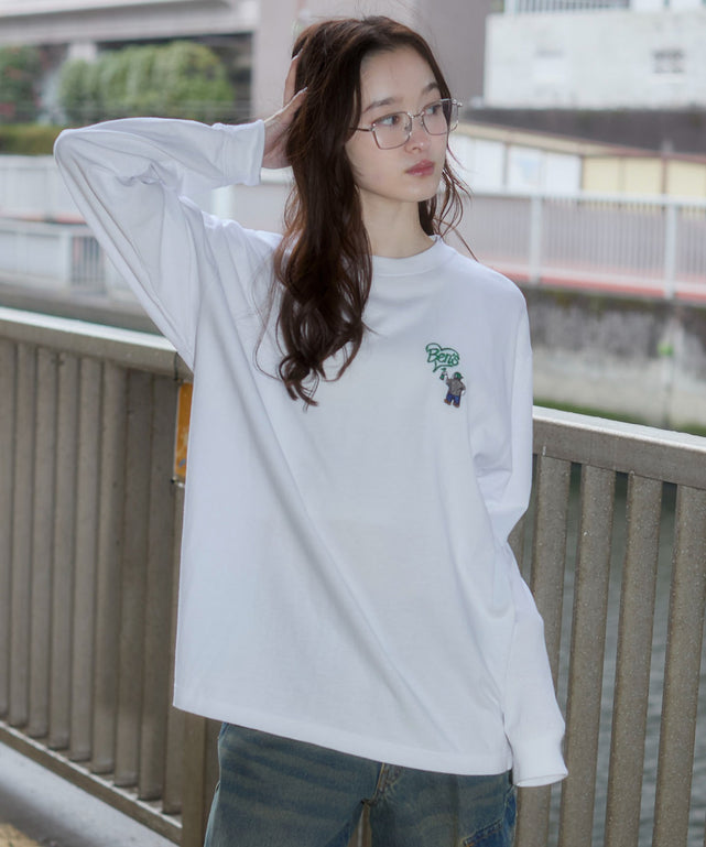 ホワイト　モデル：163cm L着用